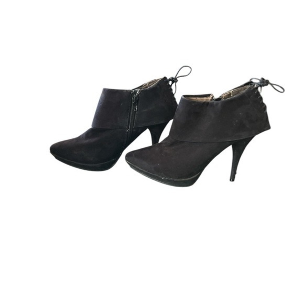 Black High-Heeled Ankle Boots with Ruched Design